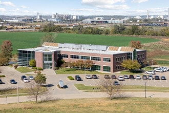 8710 Earhart Ln Sw, Cedar Rapids, IA - AERIAL  map view - Image1