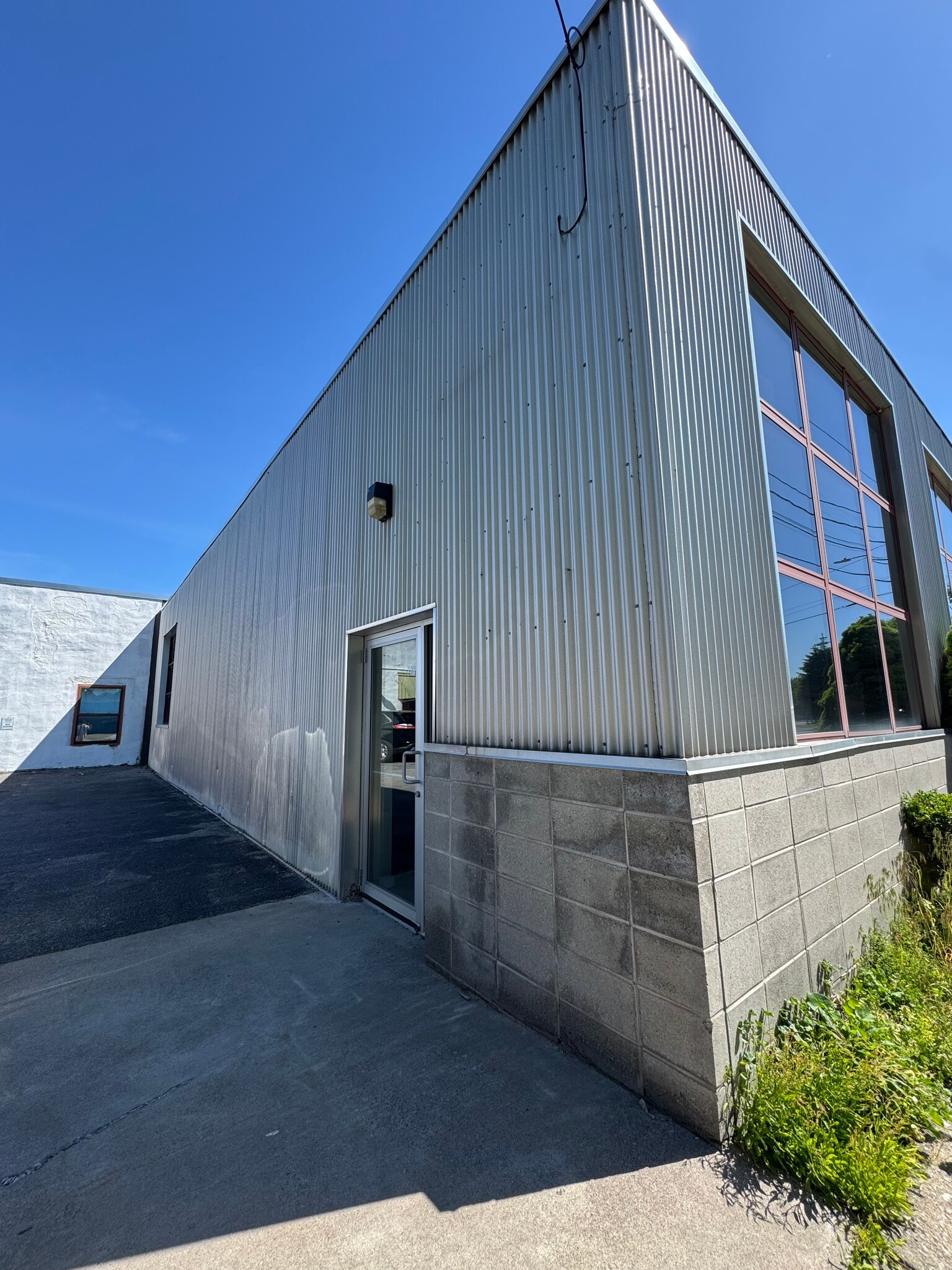 176 Anderson Ave, Rochester, NY for lease Building Photo- Image 1 of 12
