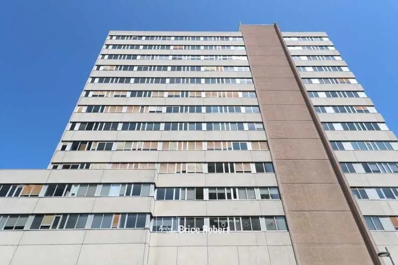 Bureau dans Lyon à louer - Photo du bâtiment - Image 2 de 24