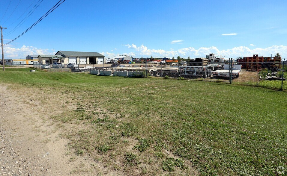 50 Madison, Spruce Grove, AB for lease - Primary Photo - Image 1 of 1