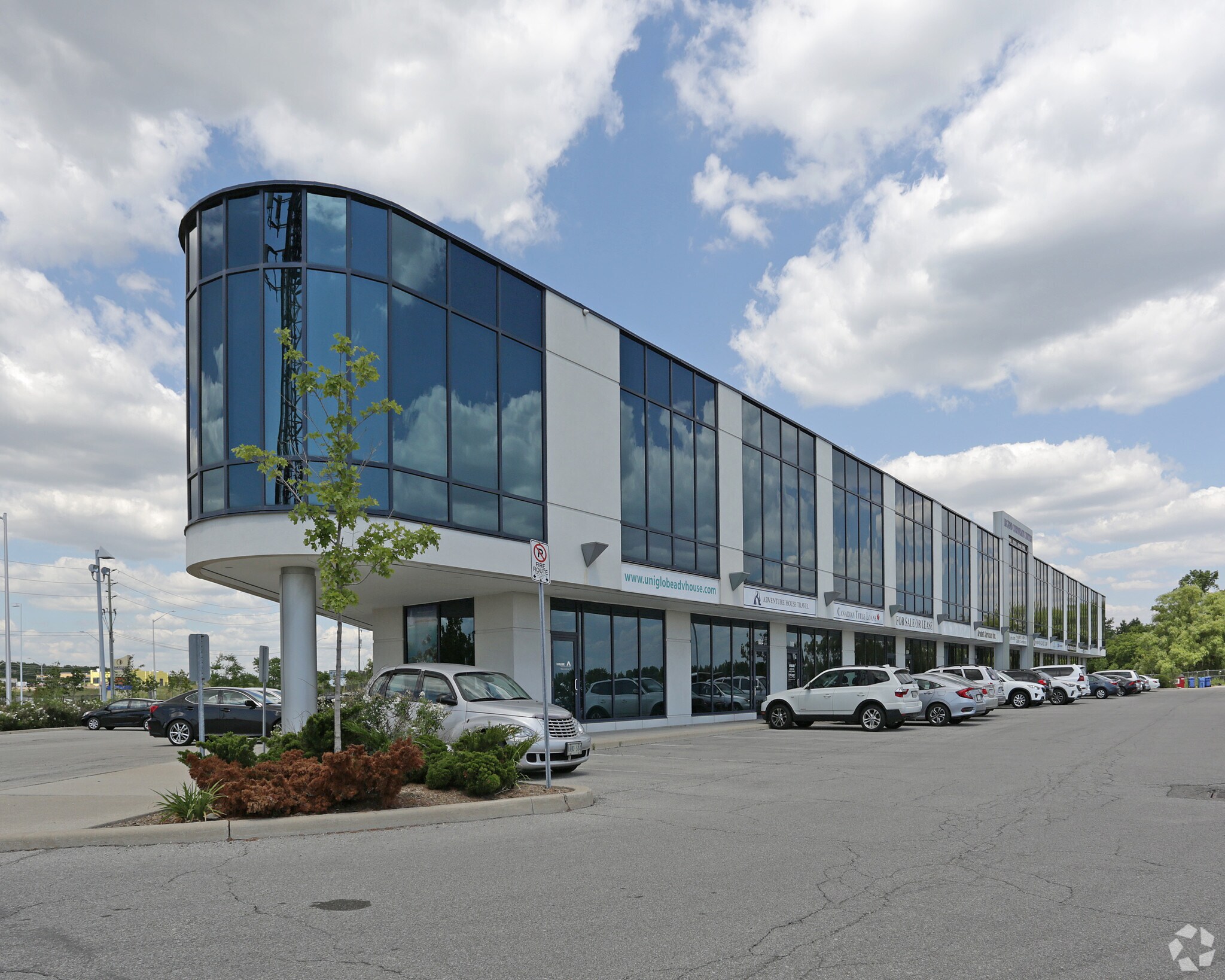 1660 North Service Rd E, Oakville, ON à vendre Photo principale- Image 1 de 6