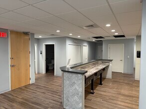 24100 Chagrin Blvd, Beachwood, OH for lease Interior Photo- Image 2 of 14