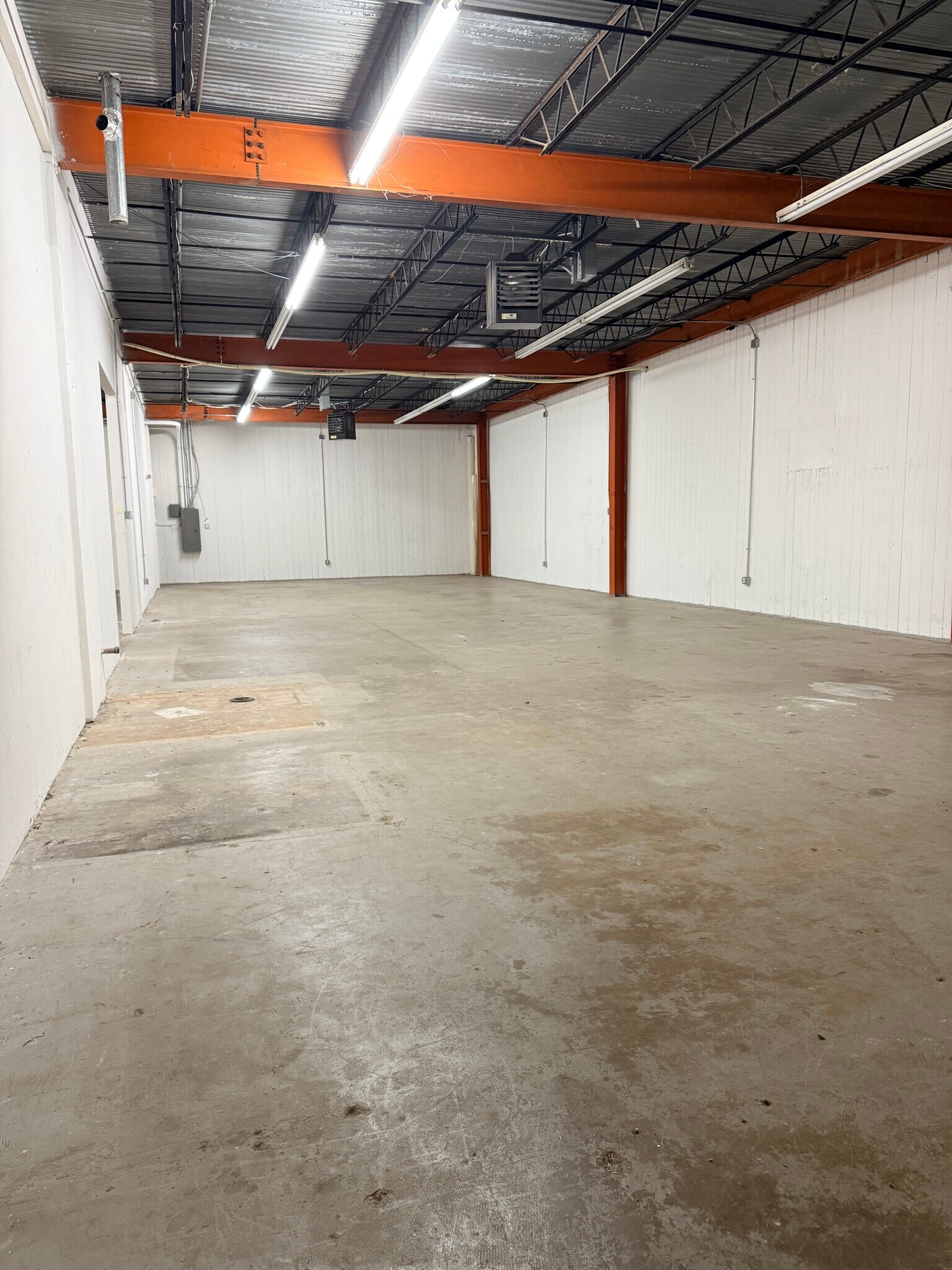 11820 Parklawn Dr, Rockville, MD à louer Photo intérieure- Image 1 de 3