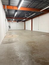 11820 Parklawn Dr, Rockville, MD à louer Photo intérieure- Image 1 de 3