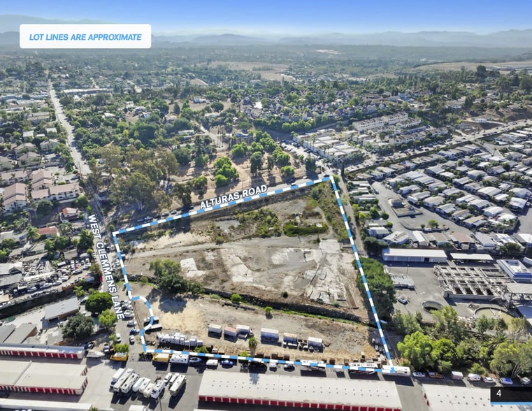 540 Clemmens Ln, Fallbrook, CA for sale - Building Photo - Image 2 of 11