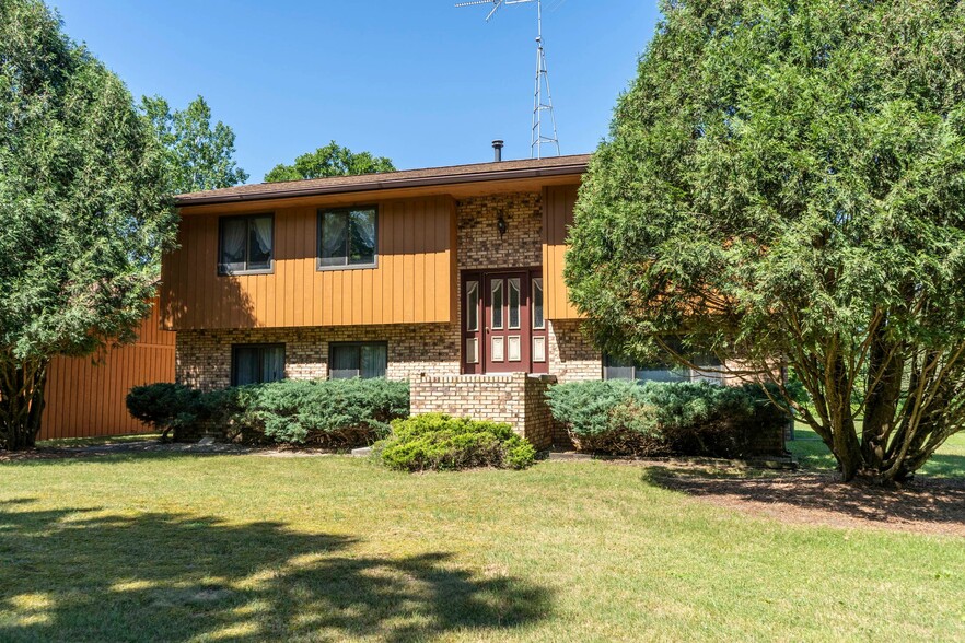 N3505 6th Rd, Oxford, WI à vendre - Photo principale - Image 1 de 1