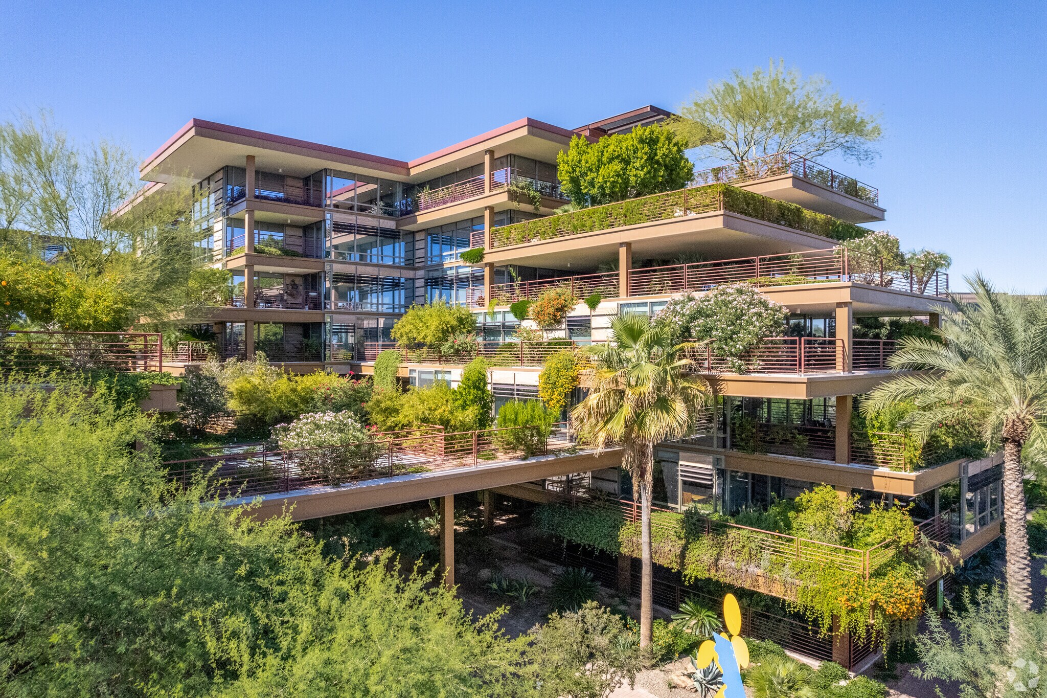 7137-7161 E Rancho Vista Dr, Scottsdale, AZ à louer Photo du bâtiment- Image 1 de 17