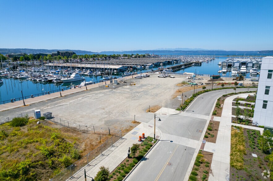 1520 W Marine View Dr, Everett, WA à louer - Photo du bâtiment - Image 1 de 2