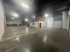 2316-2324 Kimarra Pl, Lincoln, NE for lease Interior Photo- Image 2 of 5