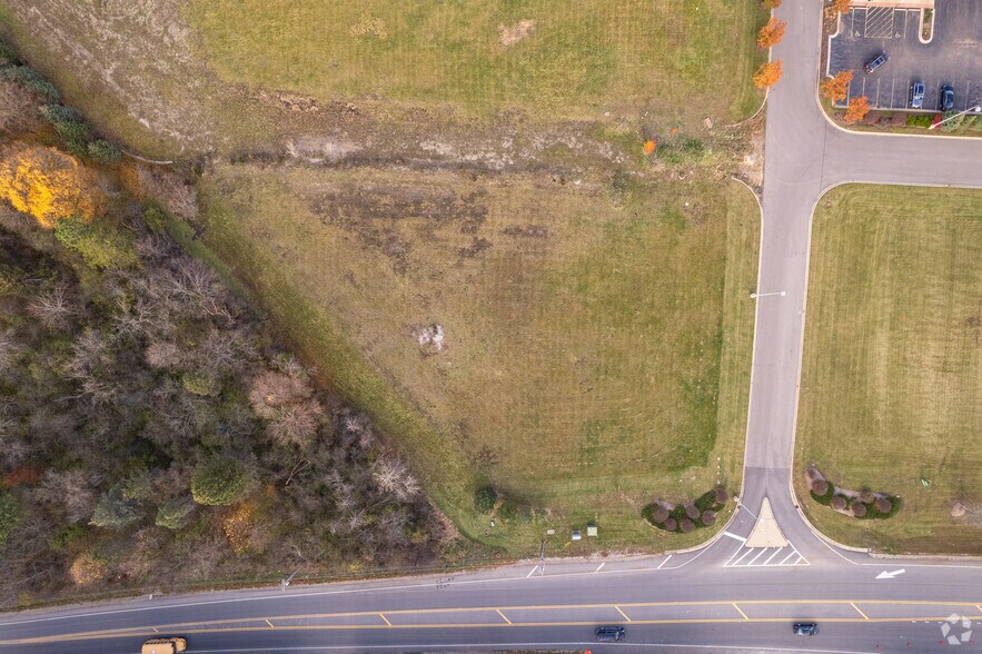 3310 W IL 60 Rt, Mundelein, IL à vendre - Photo du bâtiment - Image 1 de 4