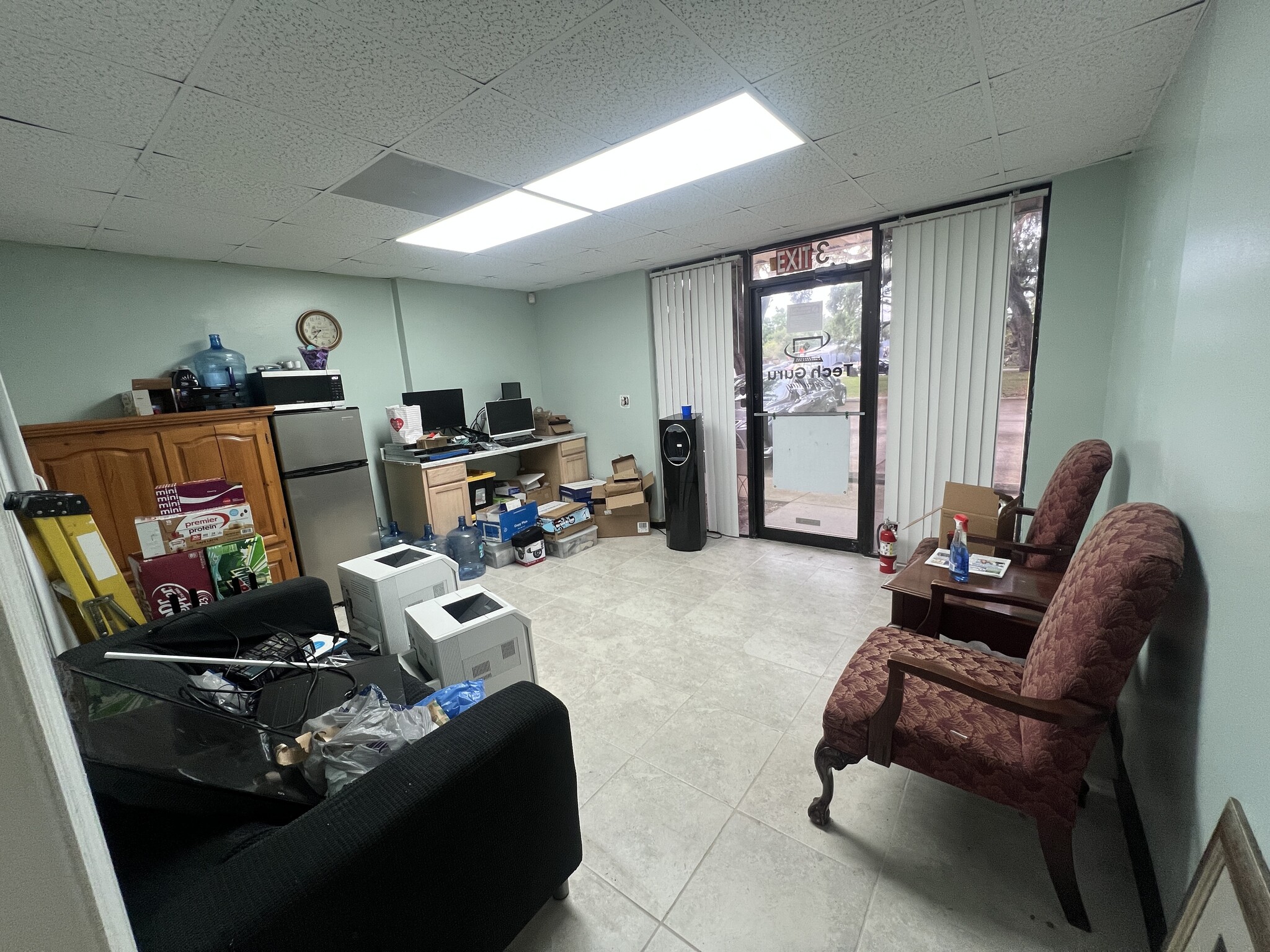 311-345 E Robertson St, Brandon, FL à louer Photo intérieure- Image 1 de 8