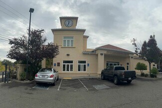 Plus de détails pour 2110 Railroad Ave, Redding, CA - Bureau/Médical à louer