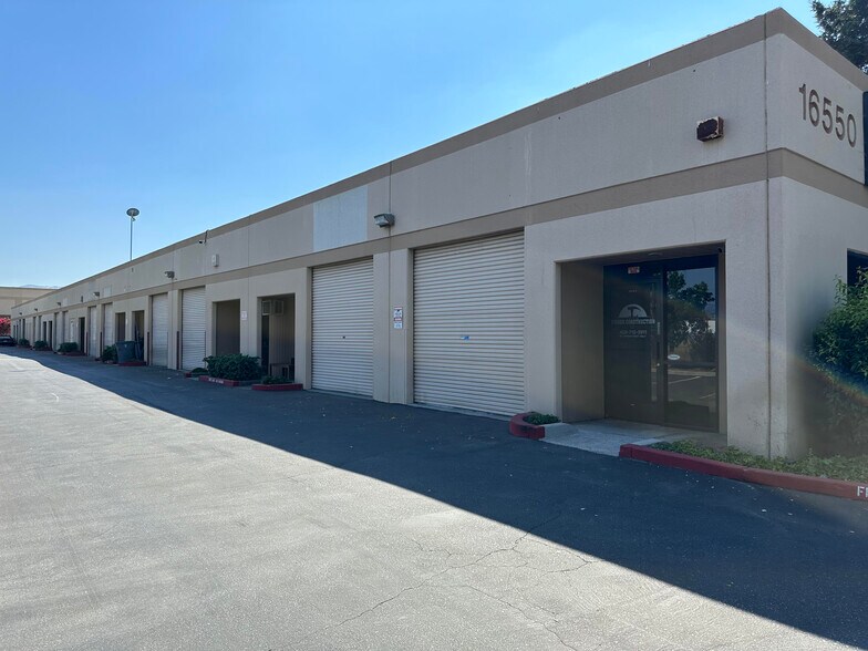 16540-16550 Railroad Ave, Morgan Hill, CA à louer - Photo du bâtiment - Image 3 de 7