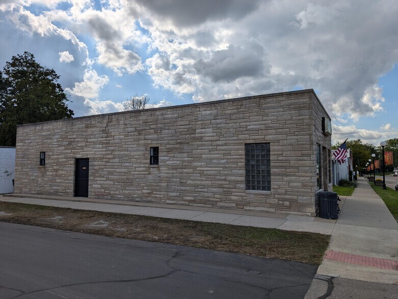 343 Washington St, Hope, IN à vendre - Photo du bâtiment - Image 3 de 5