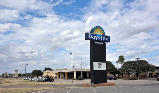 2804 N Main St, Altus, OK for sale - Building Photo - Image 2 of 15