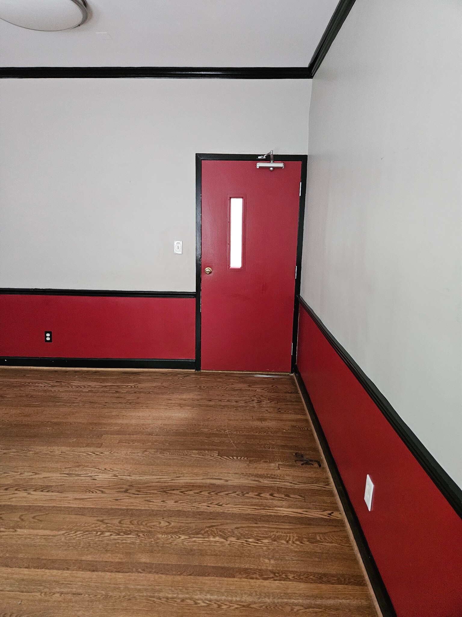 5852 Washington Blvd, Arlington, VA for lease Interior Photo- Image 1 of 7