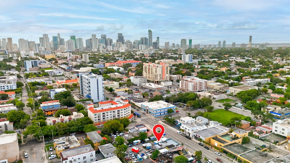 1527 W Flagler St, Miami, FL à louer - Photo du bâtiment - Image 3 de 5