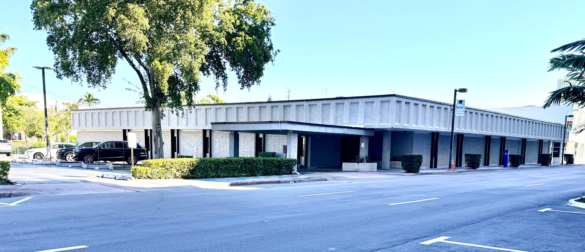 2021 Tyler St, Hollywood, FL for lease Primary Photo- Image 1 of 19