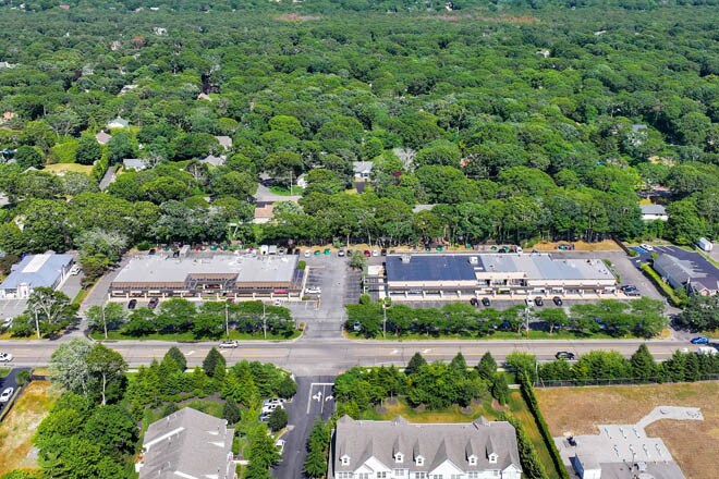74-84 Old Riverhead Rd, Westhampton Beach, NY à louer Photo du bâtiment- Image 1 de 3
