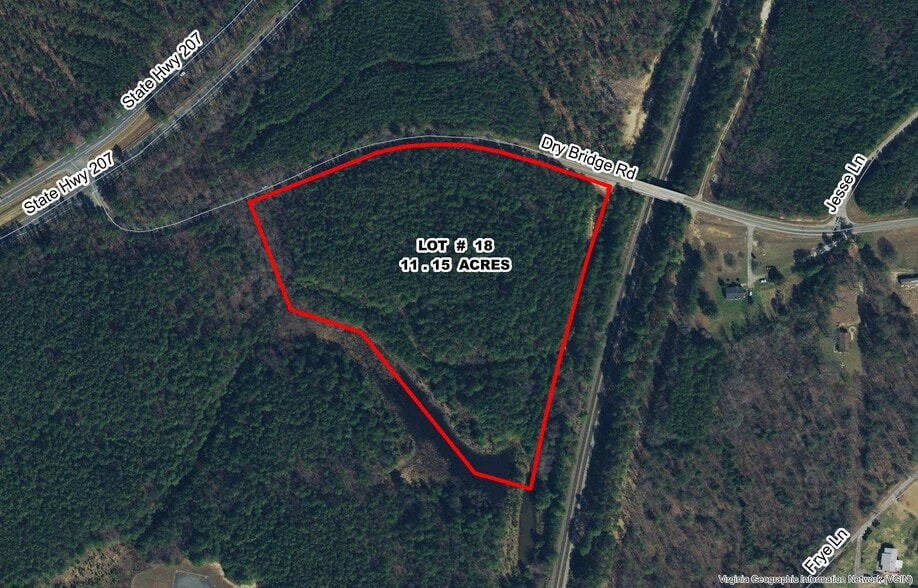 11454 Dry Bridge Rd, Ruther Glen, VA à vendre - Photo du bâtiment - Image 2 de 2