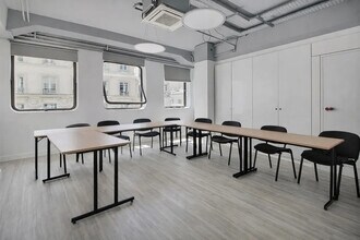 32 Rue De Paradis, Paris for sale Interior Photo- Image 1 of 7