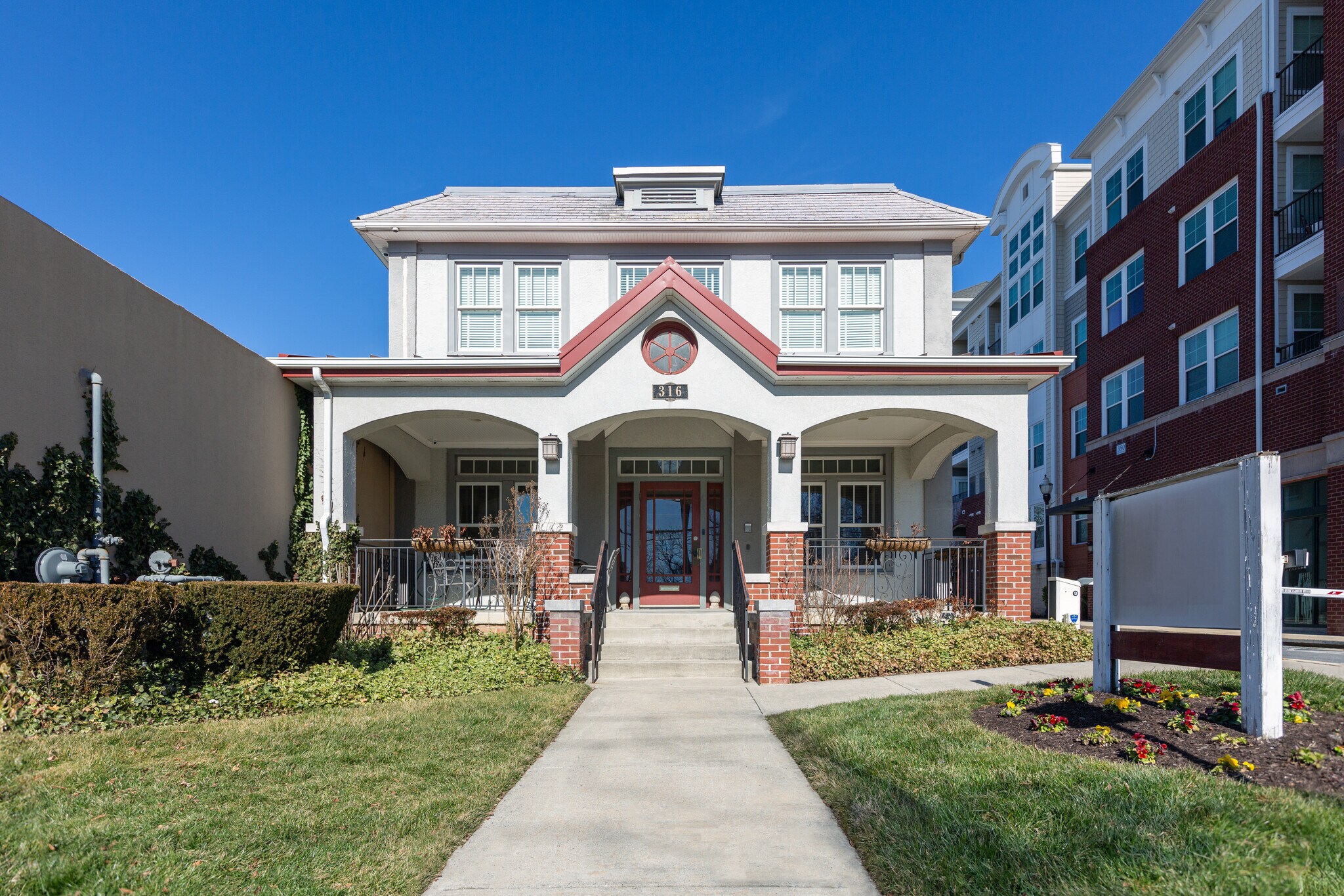 316 E Diamond Ave, Gaithersburg, MD à vendre Photo du bâtiment- Image 1 de 1