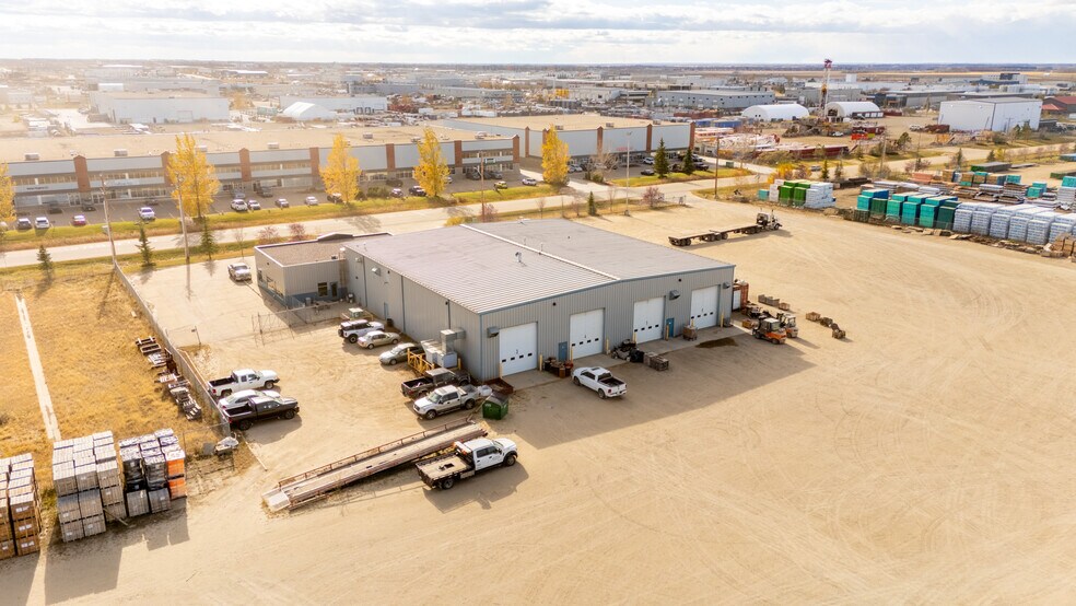 3902 75th Ave, Leduc, AB à vendre - Photo du bâtiment - Image 2 de 17