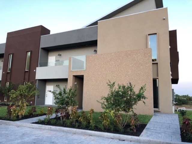 305 Palm Shores, La Joya, TX à louer - Photo du bâtiment - Image 2 de 21