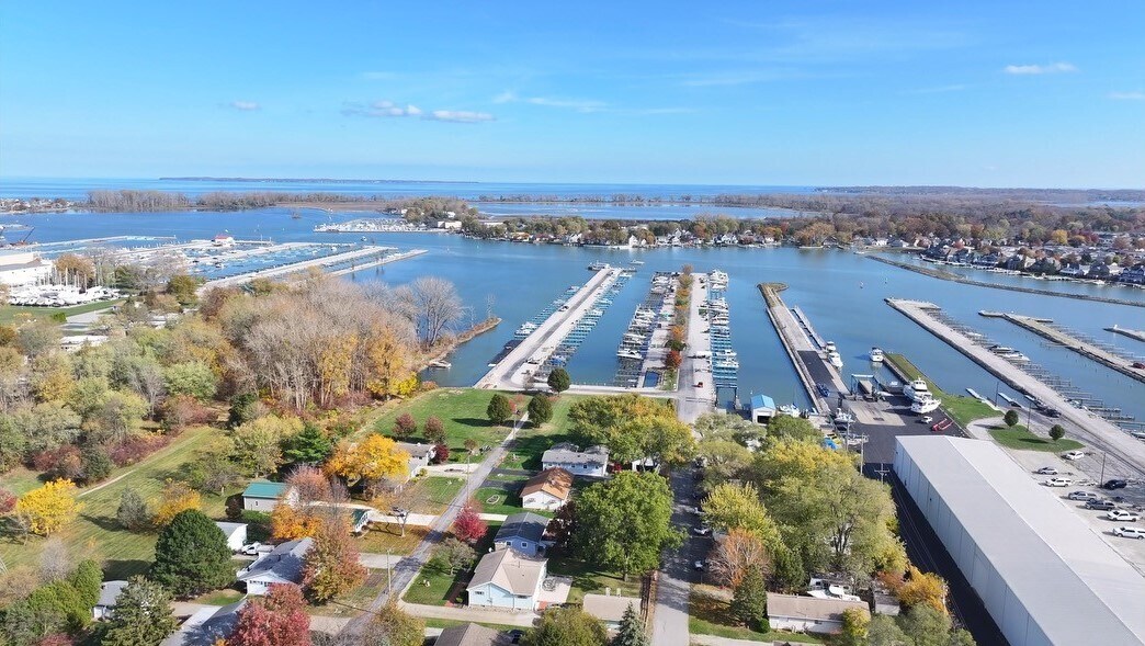 2021 NE Catawba Rd, Port Clinton, OH for sale Aerial- Image 1 of 10