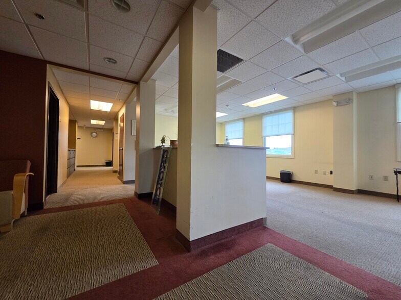 575 Main St, Middletown, CT à vendre - Photo du bâtiment - Image 2 de 17