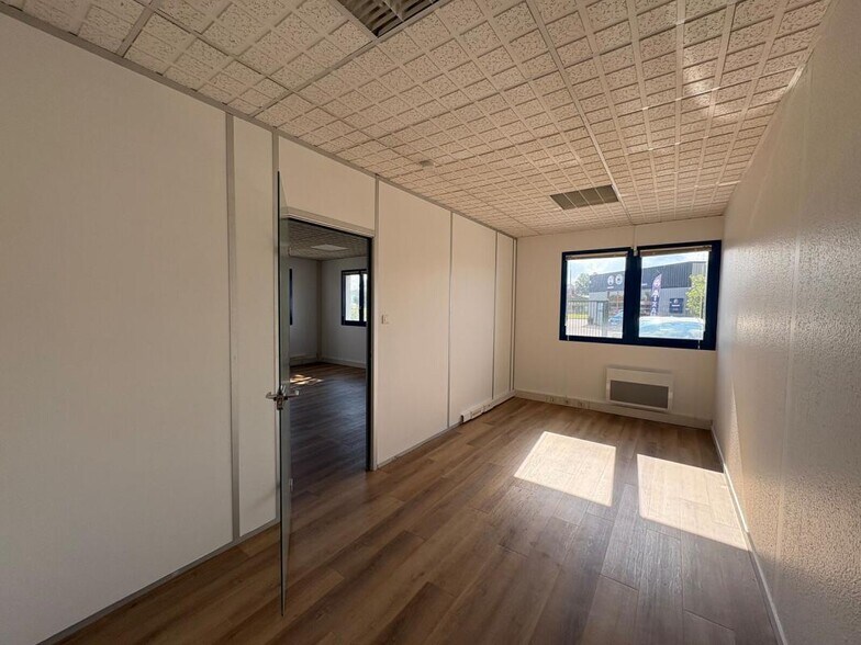 3 Rue George Eastman, Chalon-sur-Saône à louer - Photo du bâtiment - Image 3 de 10