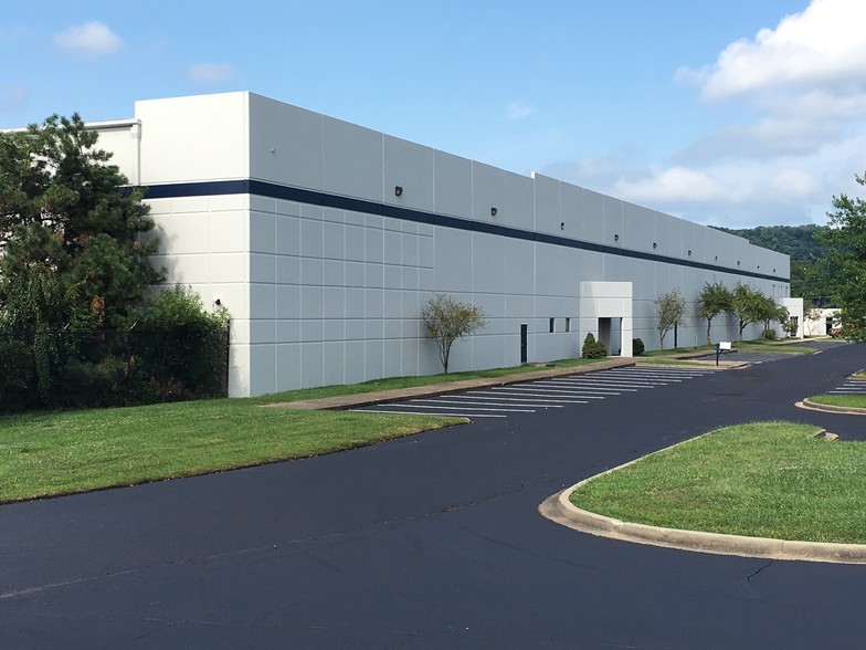 7300 Intermodal Dr, Louisville, KY for sale - Building Photo - Image 1 of 1