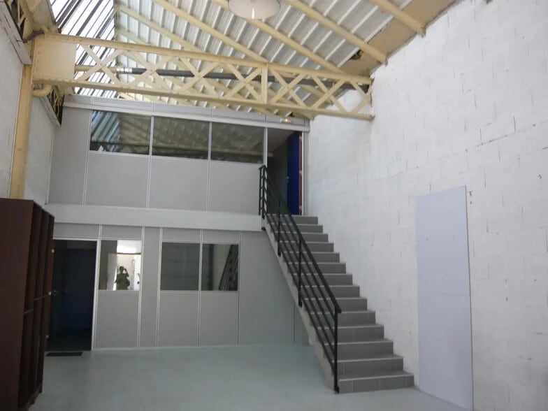 Industriel dans Vénissieux à louer - Photo intérieure - Image 1 de 1