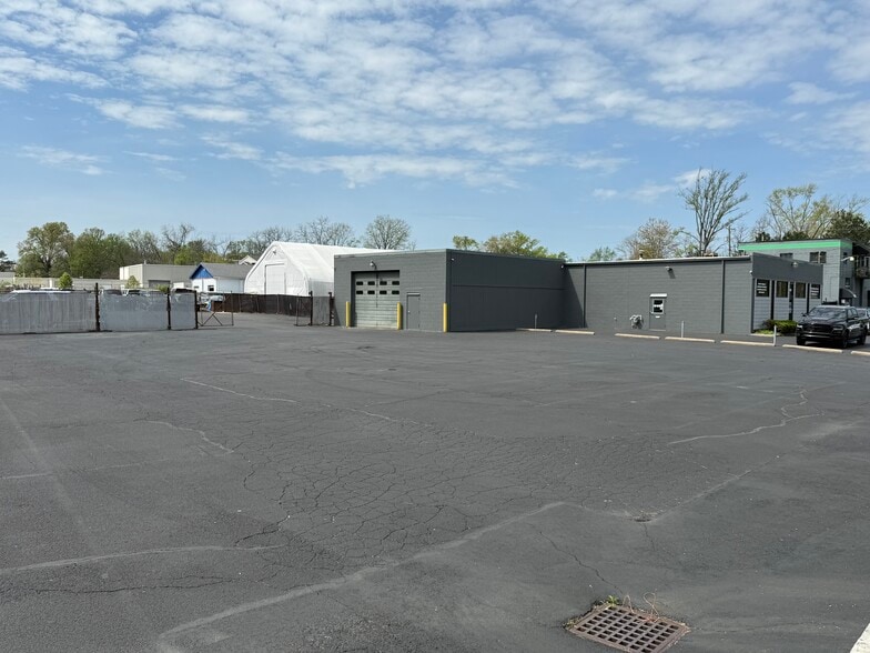 4453 Sycamore Rd, Cincinnati, OH for lease - Building Photo - Image 2 of 6