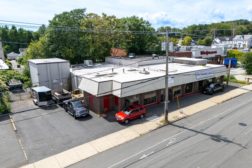 1594 Dwight St, Holyoke, MA à louer - Photo du bâtiment - Image 2 de 6