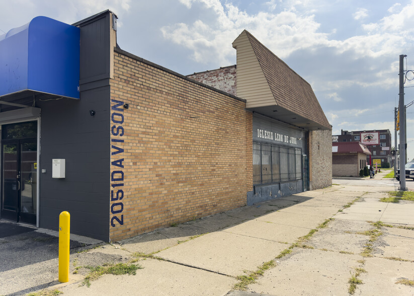 2051 W Davison, Detroit, MI for sale - Building Photo - Image 1 of 21