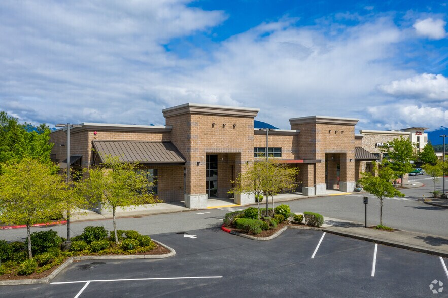 7708-7730 Center Blvd SE, Snoqualmie, WA à louer - Photo du bâtiment - Image 2 de 5