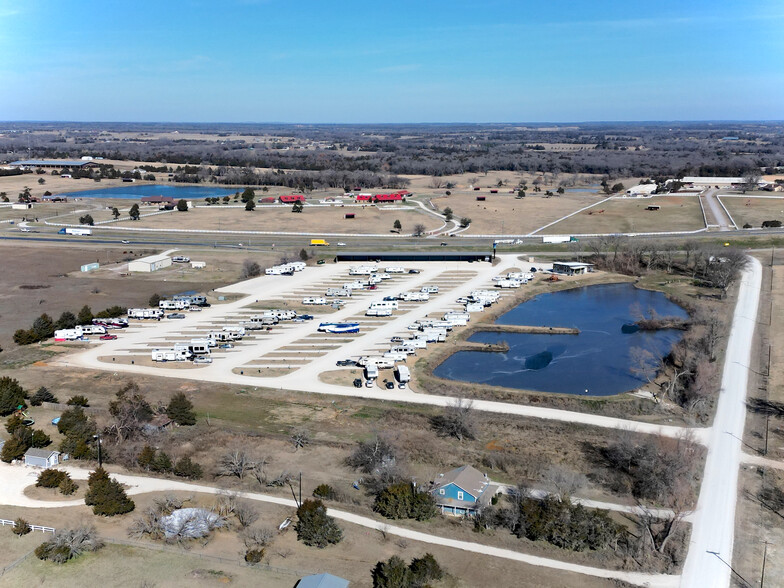 59 Club Lake Rd, Whitesboro, TX for sale - Building Photo - Image 1 of 6