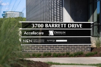 3700 Barrett Dr, Raleigh, NC à louer Photo intérieure- Image 2 de 6