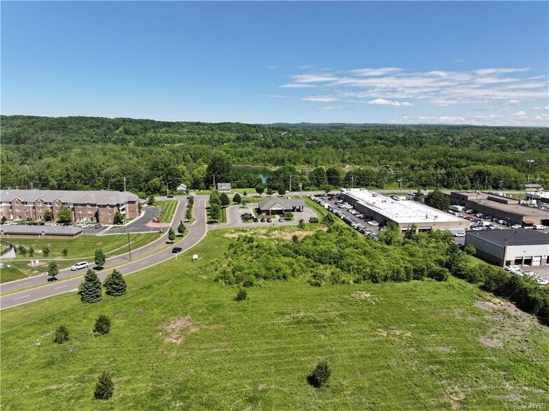 L11 Medical Center Drive, Fayetteville, NY for sale - Building Photo - Image 2 of 11