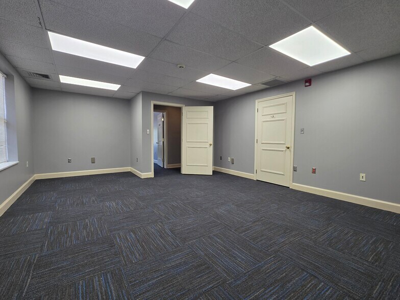2027 Broadway St, Cape Girardeau, MO à louer - Photo du bâtiment - Image 3 de 10