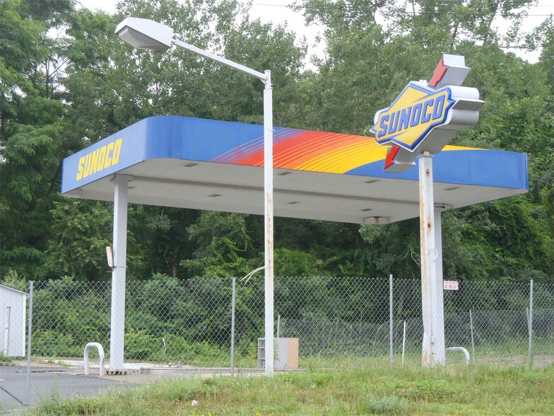 689 W Thames St, Norwich, CT à vendre - Photo du bâtiment - Image 2 de 2