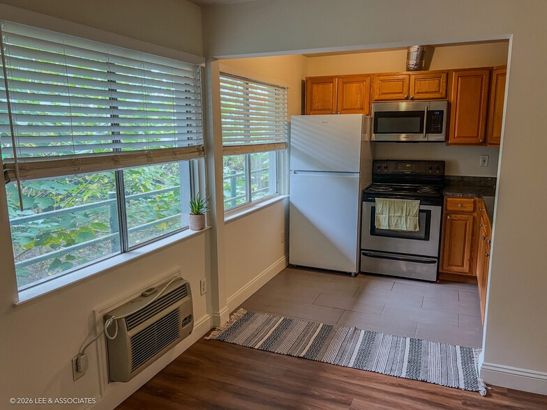 Magnolia/O'Brien Multifamily 3 Propertie portfolio of 3 properties for sale on LoopNet.ca - Building Photo - Image 3 of 9