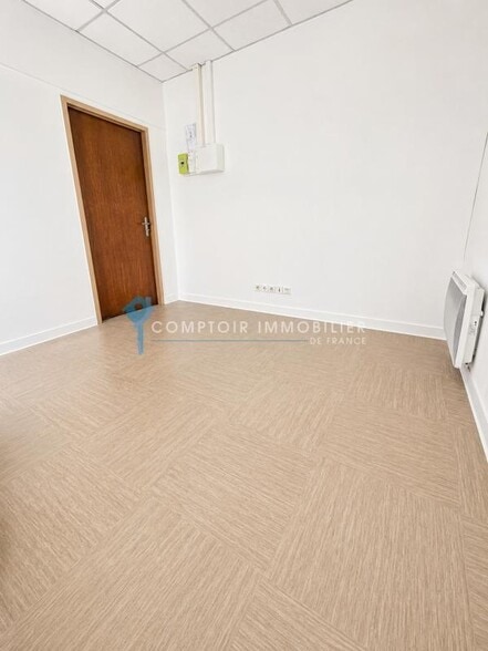 Flex in Montpellier for sale - Interior Photo - Image 3 of 4