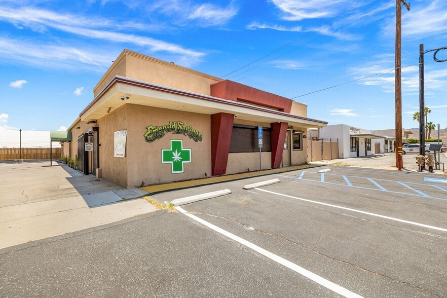 560 S Williams Rd, Palm Springs, CA for sale - Building Photo - Image 2 of 34