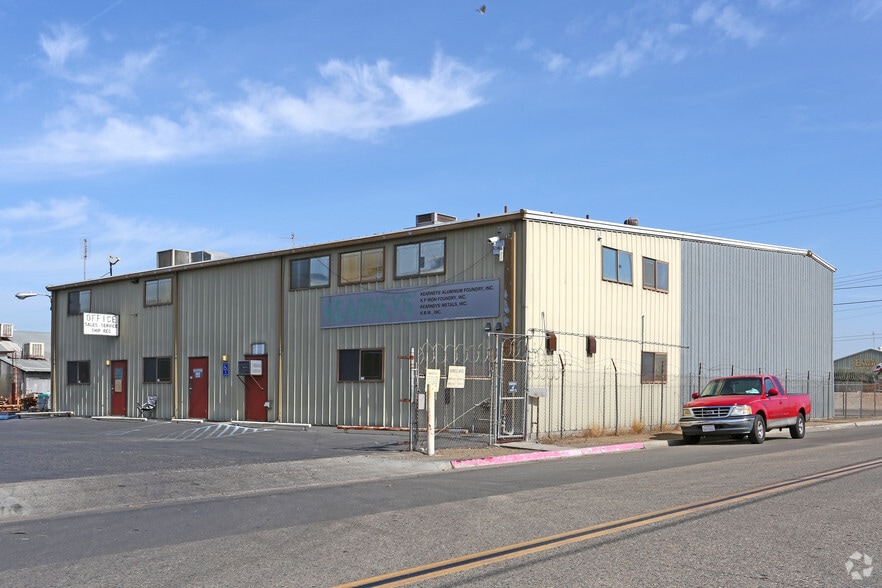 2660 S Dearing Ave, Fresno, CA for lease - Building Photo - Image 1 of 6