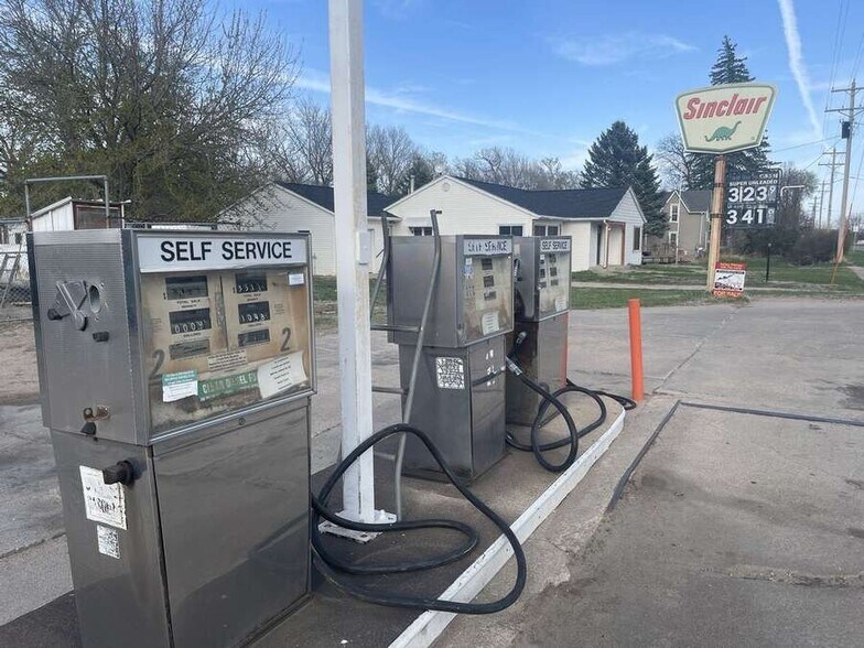 402 E Main St, Chambers, NE for sale - Building Photo - Image 3 of 21