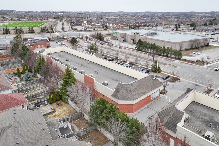 150 Hollidge Blvd, Aurora, ON à louer - Photo du bâtiment - Image 3 de 3