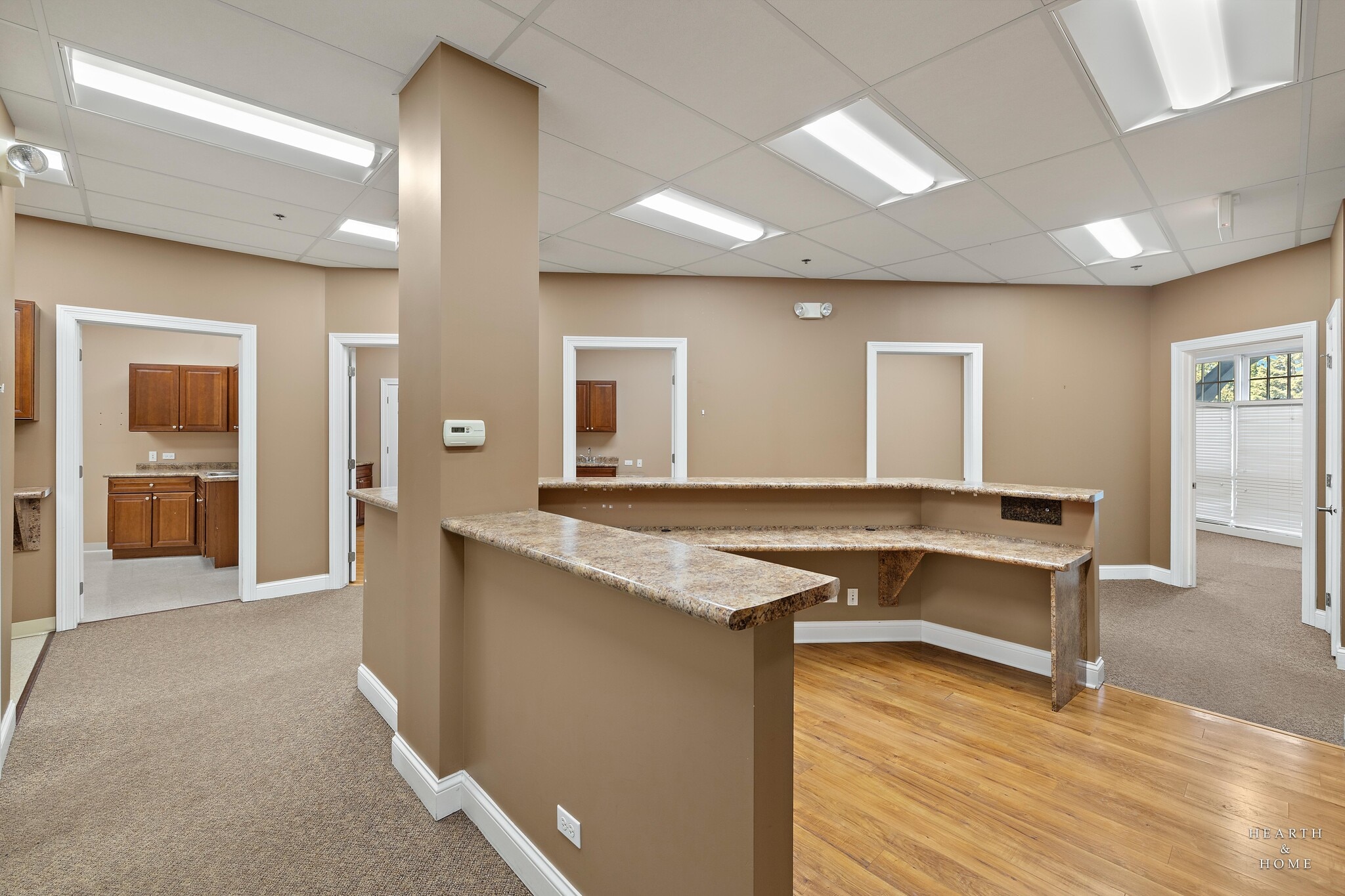 1232-1280 American Way, Libertyville, IL à louer Photo du bâtiment- Image 1 de 13