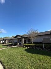 2039 Little Rd, Trinity, FL à louer Photo du bâtiment- Image 1 de 14